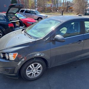 CHEVROLET SONIC LT AUTO - 2