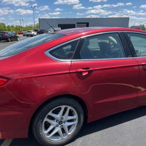 FORD FUSION SE - 9