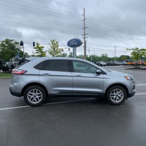 FORD EDGE SEL - 10