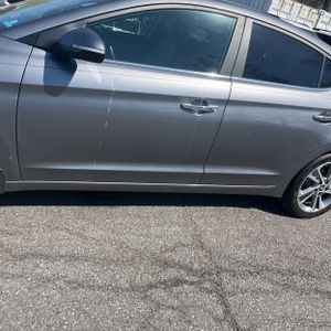 HYUNDAI ELANTRA LIMITED - 4