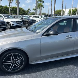 صورة 2 لـ 2023 Mercedes-BENZ C-CLASS