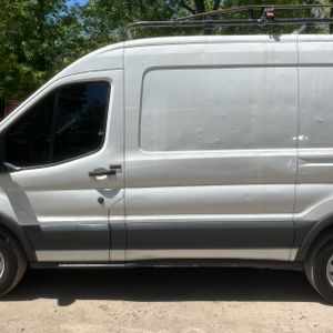 FORD TRANSIT 150 - 4