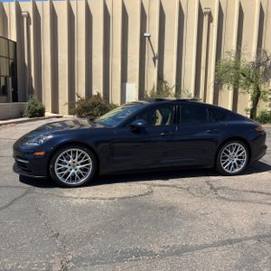 PORSCHE PANAMERA - 3