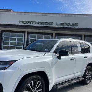 Lexus LX 600 Premium - 2