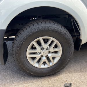 صورة 15 لـ 2020 Nissan FRONTIER SV