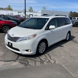 TOYOTA SIENNA - 1