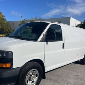 CHEVROLET EXPRESS 3500 - 2