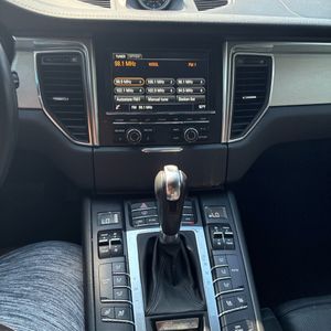 صورة 37 لـ 2015 Porsche MACAN S