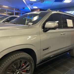 CADILLAC ESCALADE-V BASE - 2