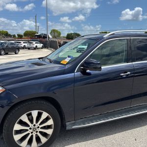 MERCEDES-BENZ GLS - 2