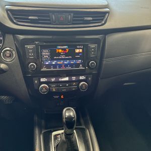 2018 Nissan ROGUE SL — миниатюра 38