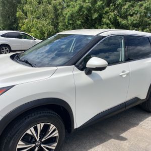 2021 Nissan ROGUE SV — фото 2