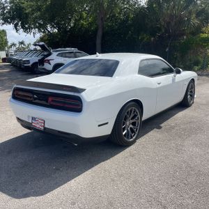 DODGE CHALLENGER SRT 392 - 8