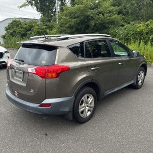 2015 Toyota RAV4 LE 照片 8