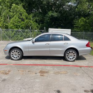 MERCEDES-BENZ E-CLASS - 3