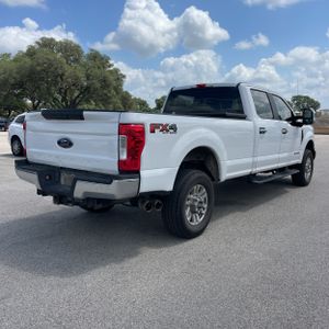 FORD F-350 SUPER DUTY XL - 8
