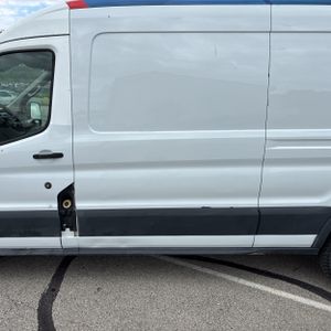FORD TRANSIT 250 - 4
