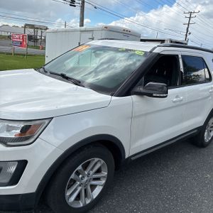 FORD EXPLORER XLT - 2