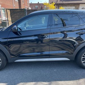 HYUNDAI TUCSON SEL - 4