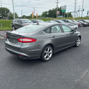 FORD FUSION SE - 8
