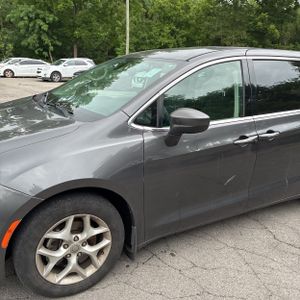 صورة 2 لـ 2017 Chrysler PACIFICA TOURING PLUS