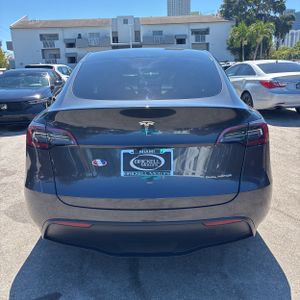 TESLA MODEL Y LONG RANGE - 7