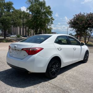 2017 Toyota COROLLA LE 照片 8