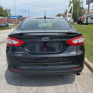FORD FUSION SE - 7