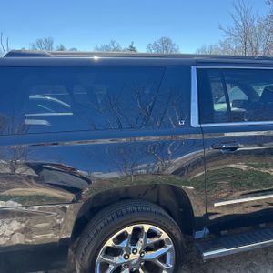 CHEVROLET SUBURBAN LT - 9