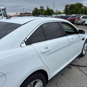 FORD TAURUS SE - 9