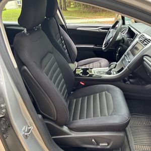 صورة مصغرة 33 لـ 2015 FORD FUSION SE