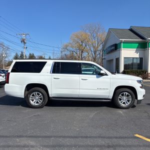 CHEVROLET SUBURBAN LT - 10