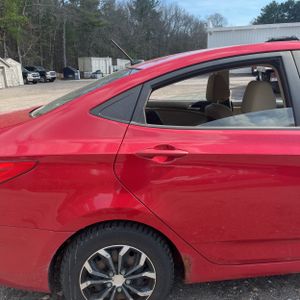 HYUNDAI ACCENT GLS - 9