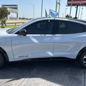 2023 FORD MUSTANG MACH-E PREMIUM — фото 3