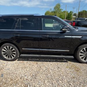 LINCOLN NAVIGATOR RESERVE - 10