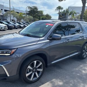 2025 Honda PILOT TOURING — фото 2