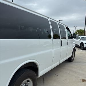 CHEVROLET EXPRESS LT 3500 - 9