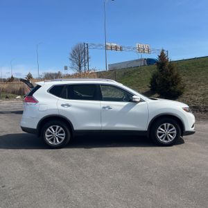 NISSAN ROGUE SV - 10