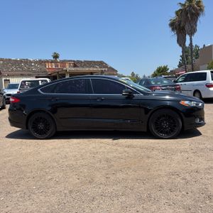 FORD FUSION SE - 10