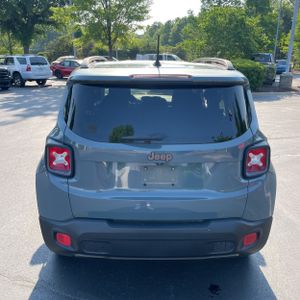 JEEP RENEGADE LATITUDE 75TH ANNIVERSARY - 7