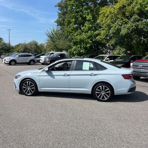 2025 Volkswagen JETTA SE 照片 3