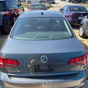 VOLKSWAGEN JETTA 1.4T SE - 9