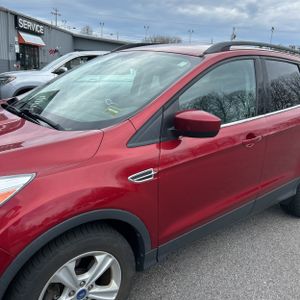 FORD ESCAPE SE - 2
