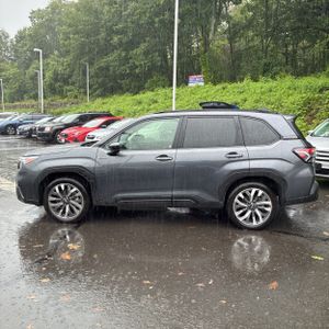 صورة 3 لـ 2025 Subaru FORESTER TOURING HYBRID