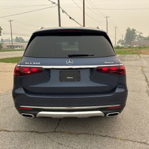 2025 Mercedes-BENZ GLS photo 7