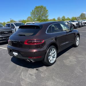 PORSCHE MACAN S - 8