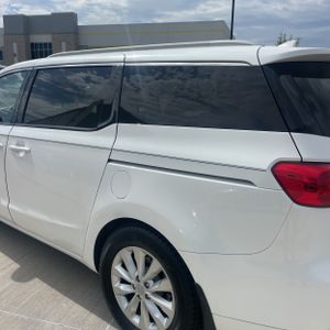 KIA SEDONA EX - 6