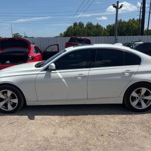 صورة 4 لـ 2017 BMW 3 SERIES 330I