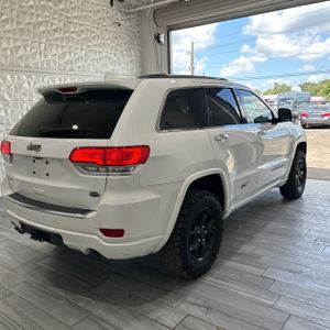 2017 JEEP GRAND CHEROKEE OVERLAND — фото 7