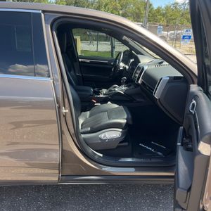2016 Porsche CAYENNE BASE 缩略图 33